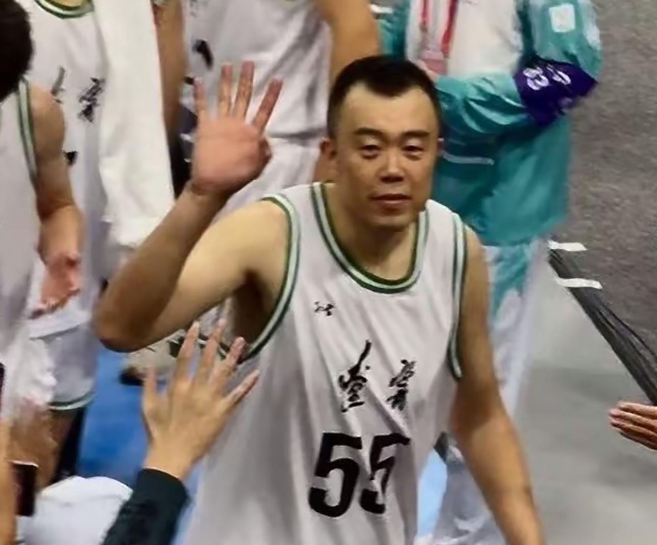 开云体育app下载-辽宁日报：原辽篮队长韩德君有望加入“东北超”沈阳队